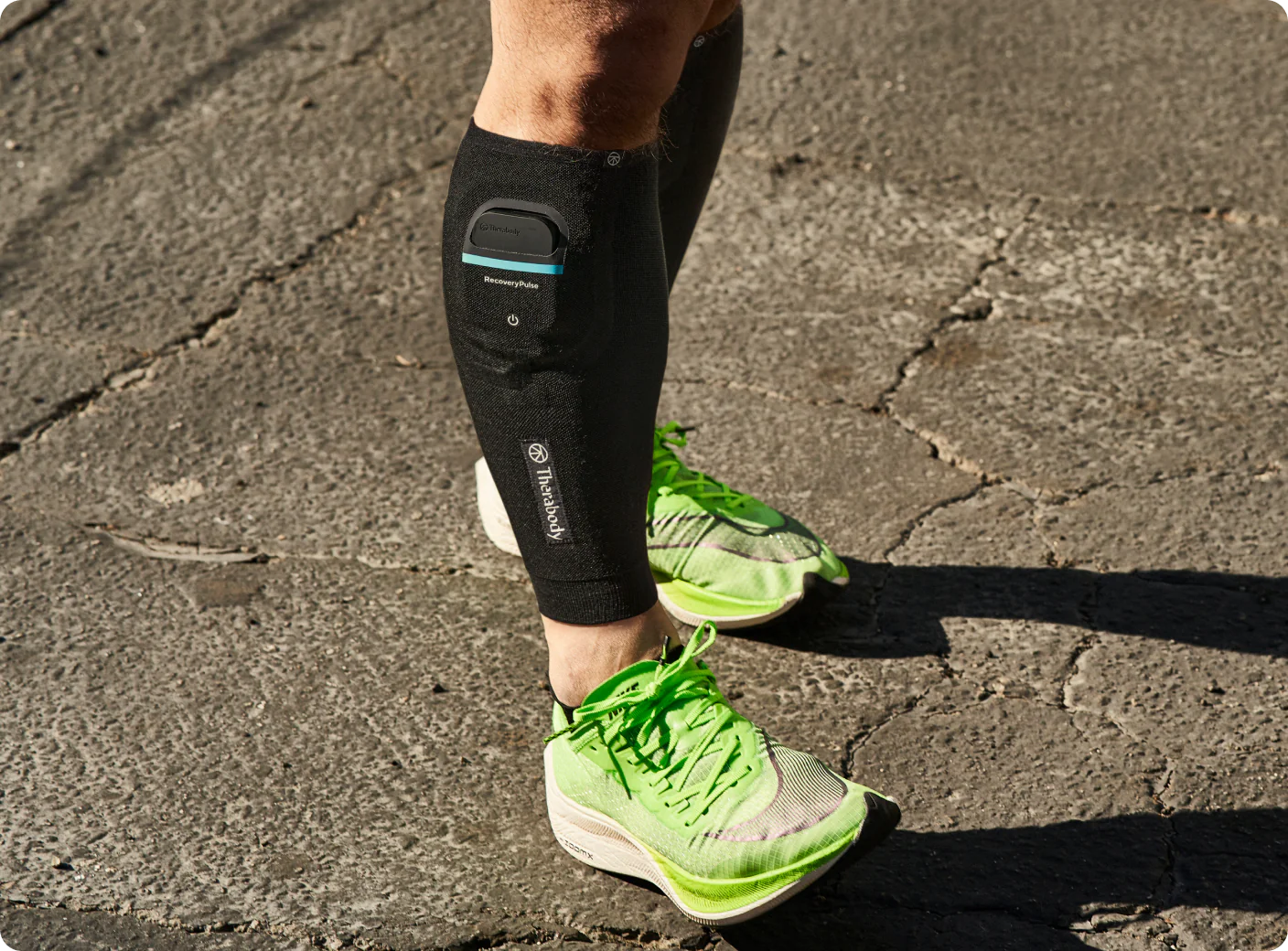 RECOVERYPULSE CALF™ – TECNOLOGÍA DE COMPRESIÓN INTELIGENTE PARA PANTORRILLAS