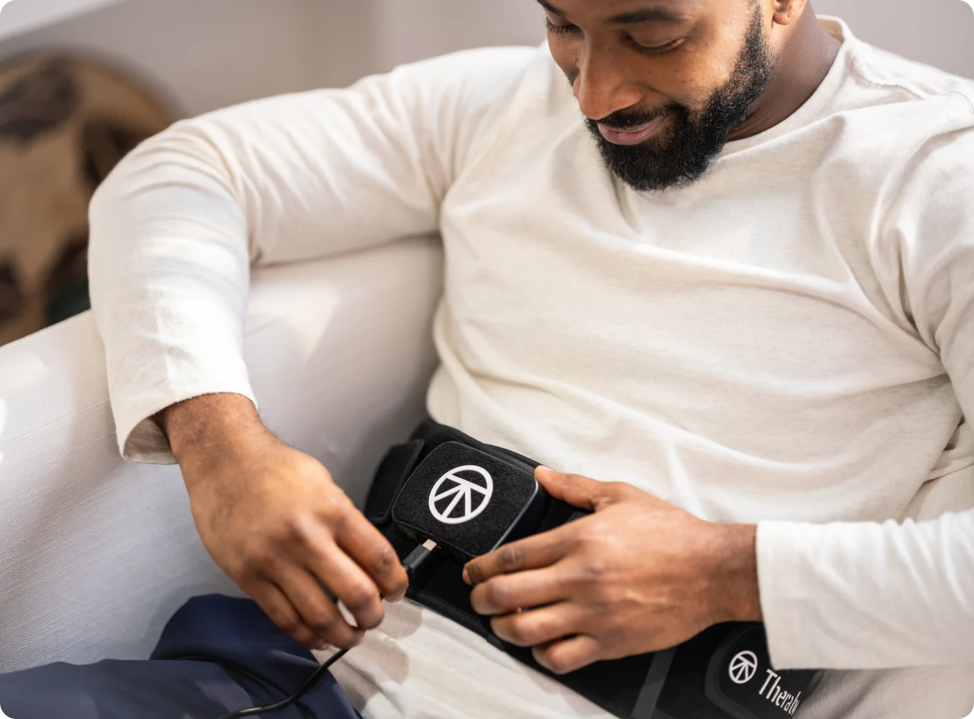 THERMBACK LED™ – TERAPIA LUMÍNICA Y CALOR INTELIGENTE PARA ESPALDA ALTO RENDIMIENTO